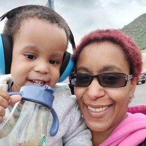 Meet your Posher, Elecia